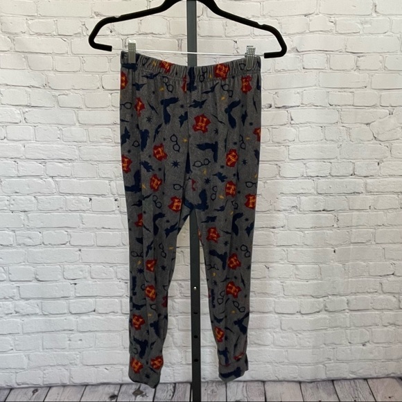 Harry Potter Printed Themed Long Sleeve Top and Pants Pajama Set Size Small - Picture 2 of 6